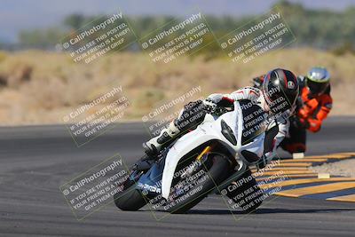 media/Nov-06-2023-Moto Forza (Mon) [[ce023d0744]]/3-Intermediate Group/Session 3 (Turn 16)/